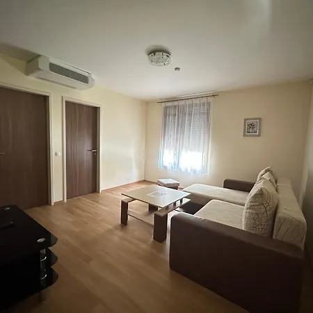 Csaladi 아파트 Balatonszárszó