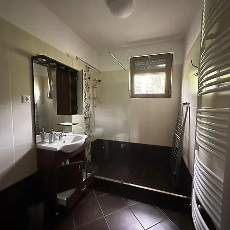 Csaladi 아파트 Balatonszárszó