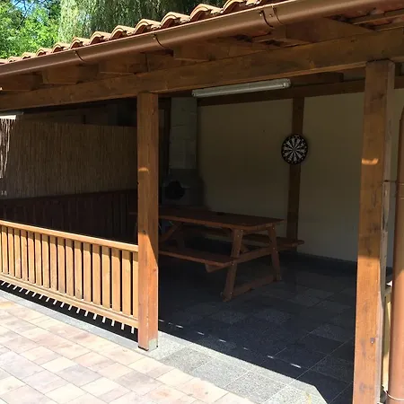 아파트 Csaladi Balatonszárszó